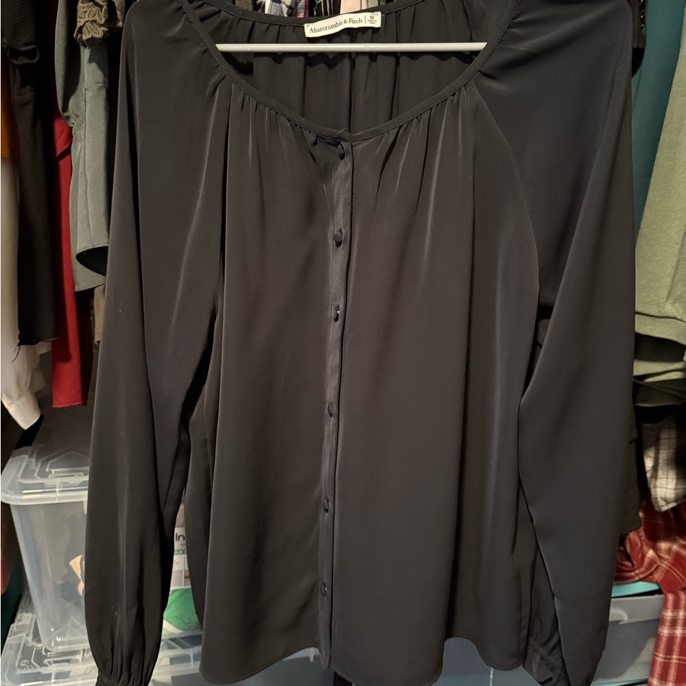 Abercrombie & Fitch Black Buttoned Relaxed Blouse